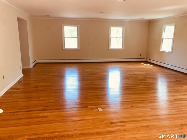 Building Photo - 133 Musket Ridge Rd