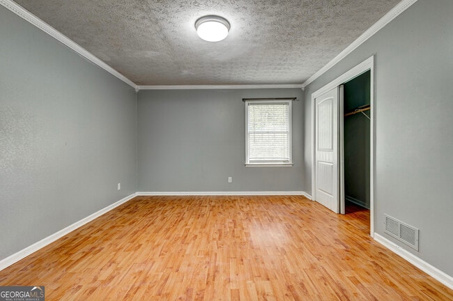 Building Photo - 922 Sharon Ct