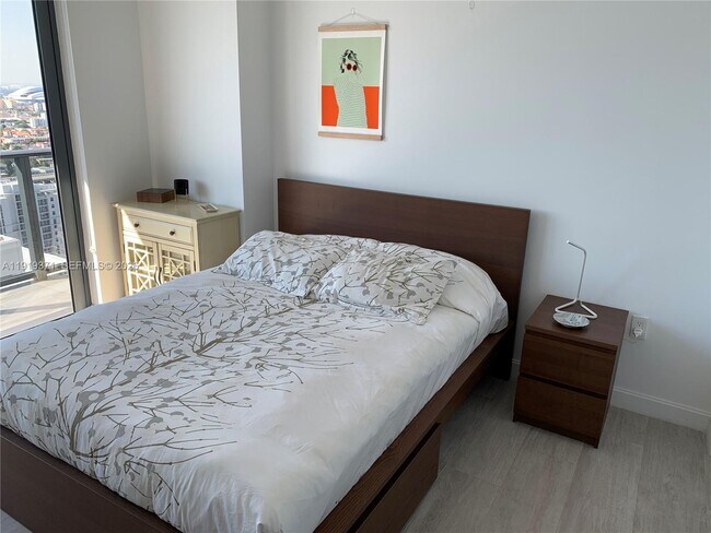 Building Photo - 55 SW 9th St