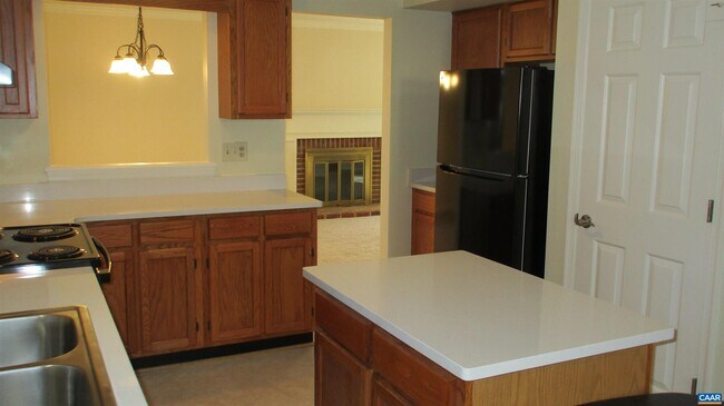 Building Photo - 1675 Ravens Pl