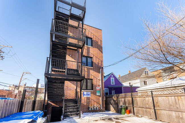 Building Photo - 4017 N Monticello Ave