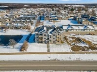 Building Photo - 8 Jaro Wy