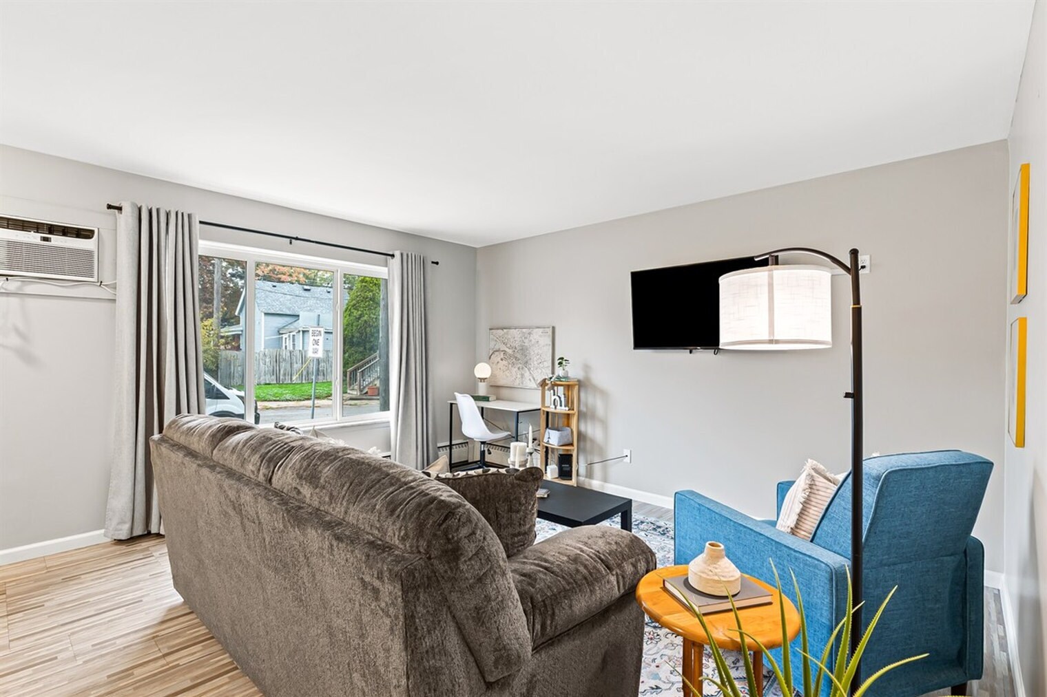 Building Photo - 53 Hollywood Ct