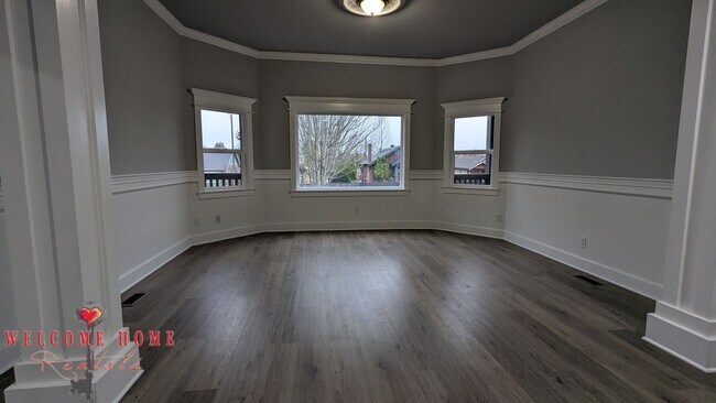 Building Photo - 4520 S Thompson Ave