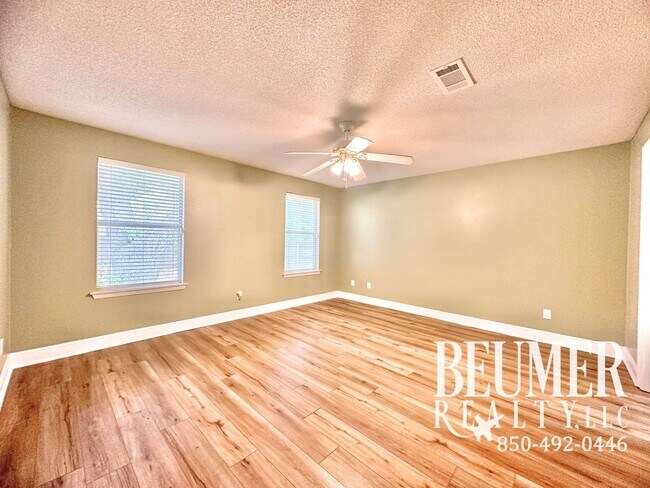 Building Photo - Now Available - 4br/2ba Home near NAS Pensacola back Gate