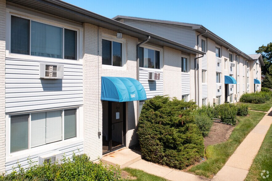 Entrance - The Birches Apartments
