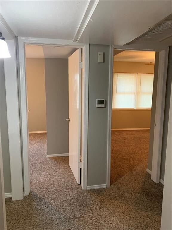 Building Photo - 1713 E Lindsey St