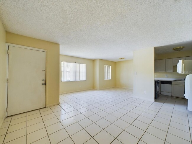 Building Photo - 2121 S San Gully Rd