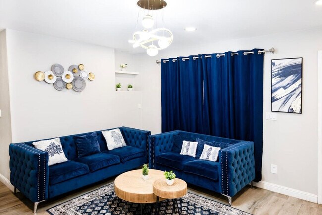 Building Photo - 451 E Lincoln Ave