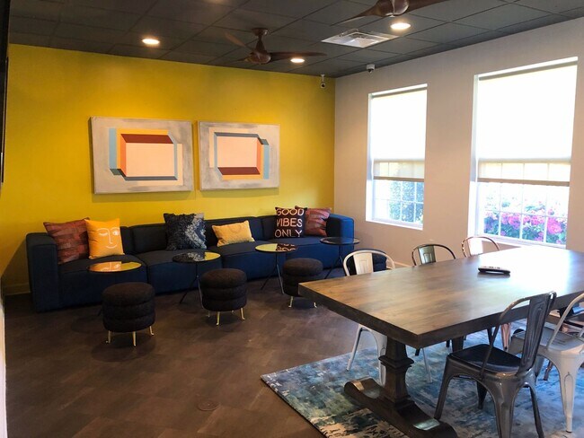 Building Photo - 146-K University Village