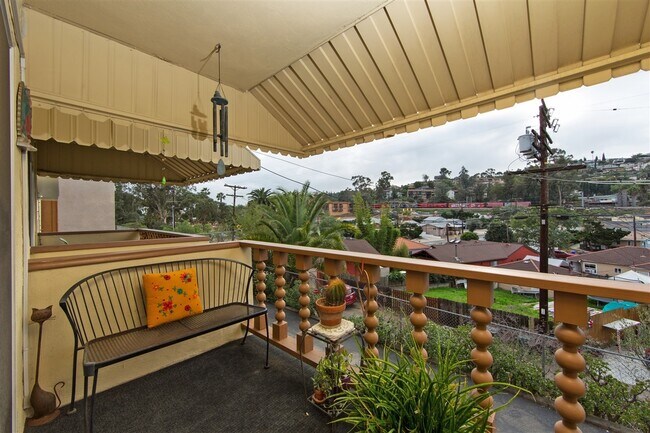 Building Photo - Bright 2BR/1.5BA Condo in Prime La Mesa Vi...