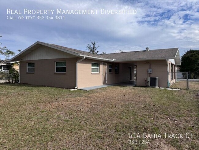 Building Photo - 514 B Track Ct