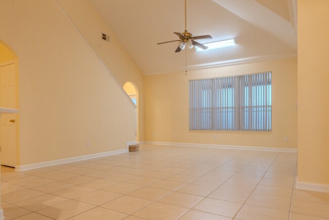 Building Photo - Spacious 5BR Home in Falcon Trace | 3-Car Garage | Screened Patio | Resort-Style Amenities Rent: ...