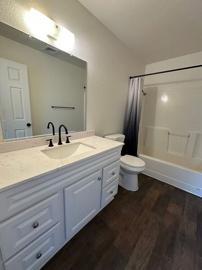 Building Photo - 3494 Magnums Way