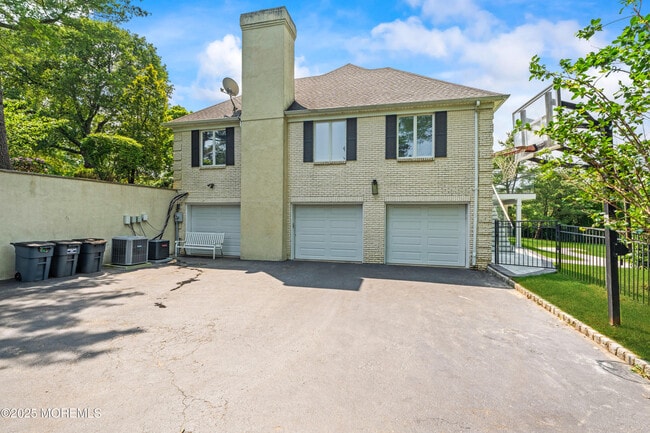 Building Photo - 25 Muncy Dr