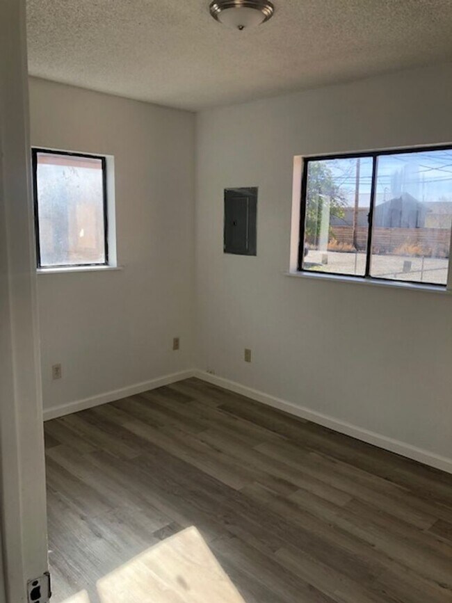 Building Photo - 1507 Indiana Ave