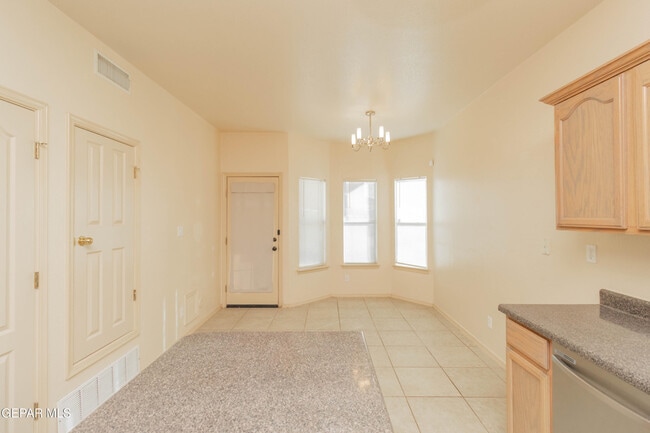 Building Photo - 3712 Prairie Rose St