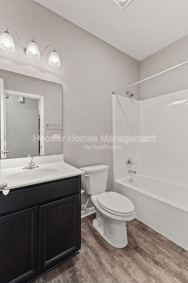 Building Photo - 556 Dylan Dr