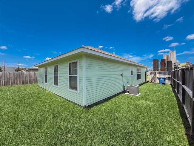 Building Photo - 1218 Goodnight Trail