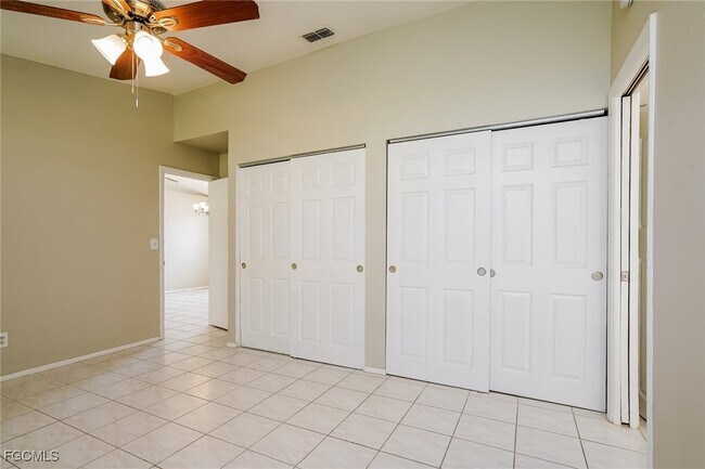 Building Photo - 3008 SW 6th Ave