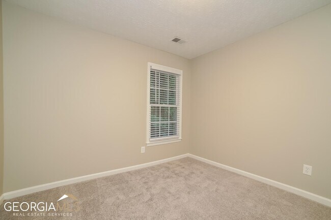 Building Photo - 878 Glynn Oaks Dr