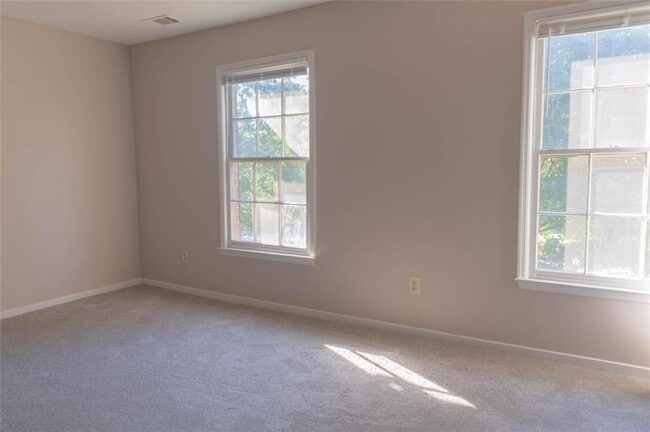 Building Photo - 721 Redland Dr
