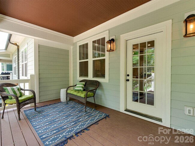 Building Photo - 326 State St