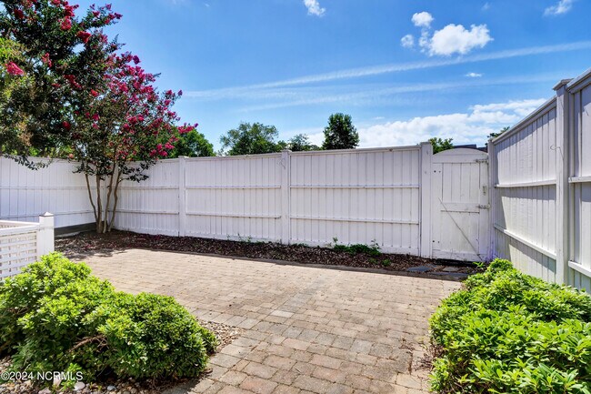 Building Photo - 1064 Headwater Cove Ln