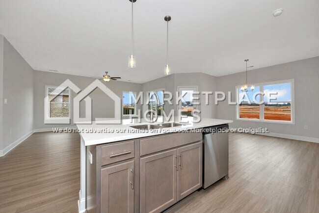 Building Photo - 113 Saylor Rose Dr