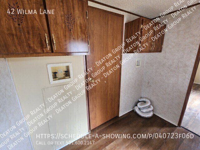 Building Photo - 42 Wilma Ln