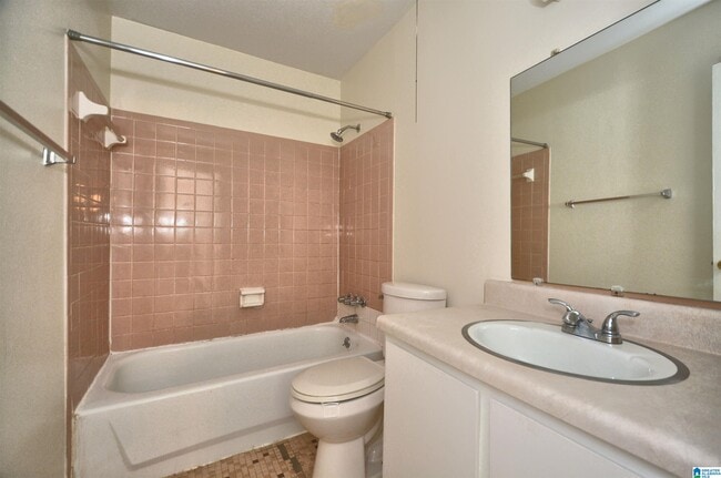 Building Photo - 840 Beacon Pkwy E