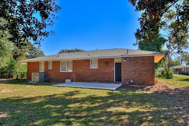 Building Photo - 2618 Providence Ct