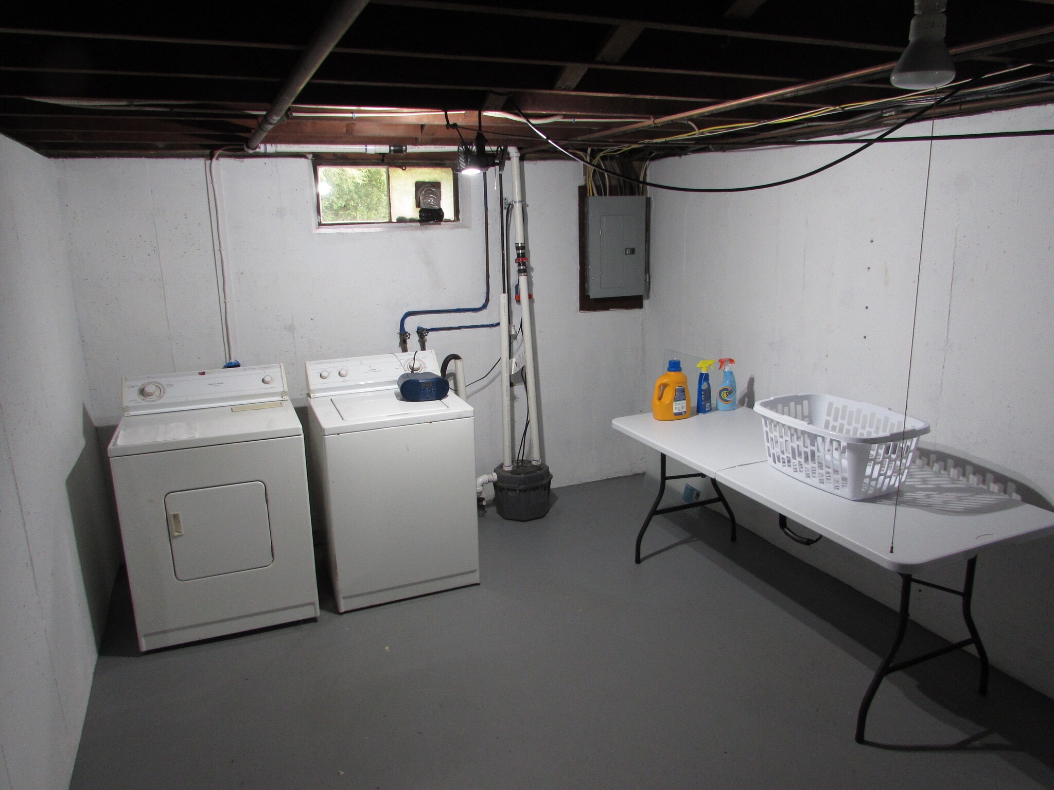 Closeup of washer/dryer - 97 Scrub Oak Rd