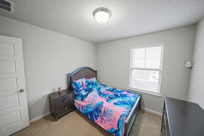 Building Photo - Stylish & Spacious 5-Bed in Prime Schertz Location! - Realtor Commission: $500