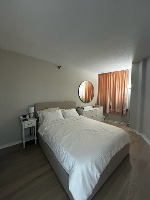 Building Photo - 400 N La Salle Dr