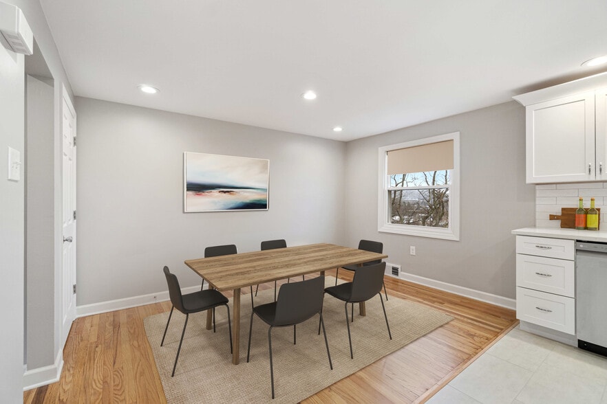 Dining - 21 Promenade St