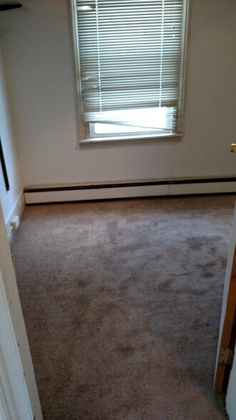 Building Photo - 43 Division St