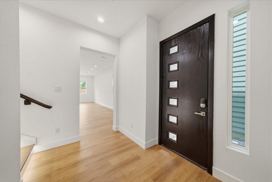 Building Photo - 4441 Gunter St