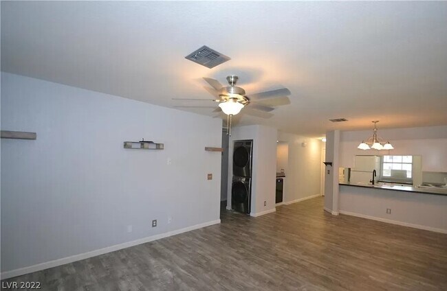 Building Photo - 2020 Mesquite Ln