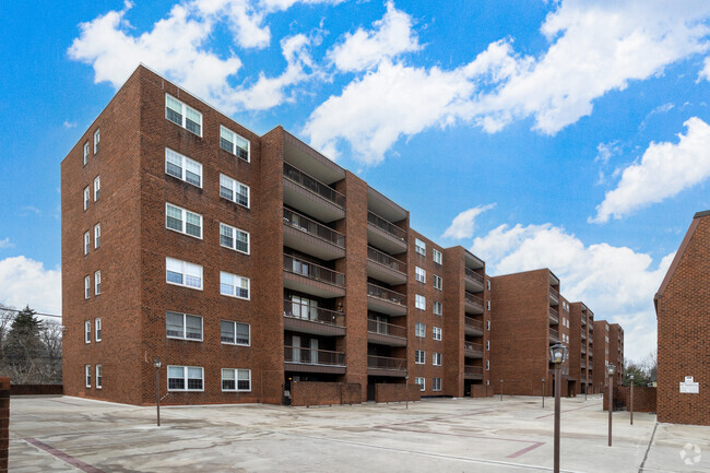 Building Photo - Haddonfield Commons Condominiums