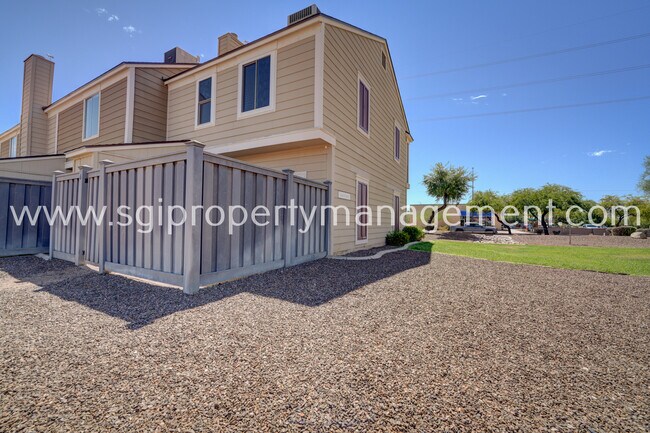 Building Photo - 18604 N 33rd Dr