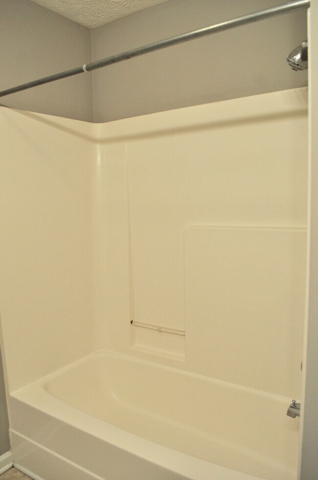 Building Photo - 2024 Stonehenge Ave