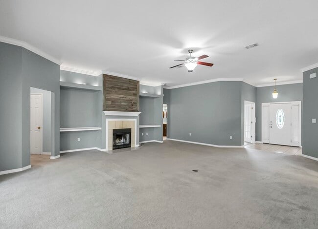 Building Photo - 5897 Saratoga Dr