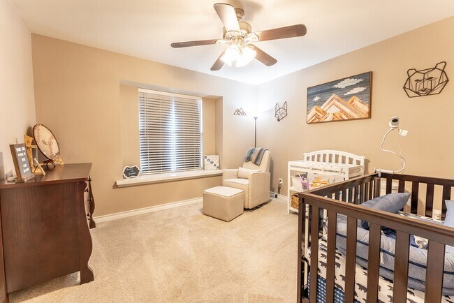 Building Photo - 117 Holly Hill Dr