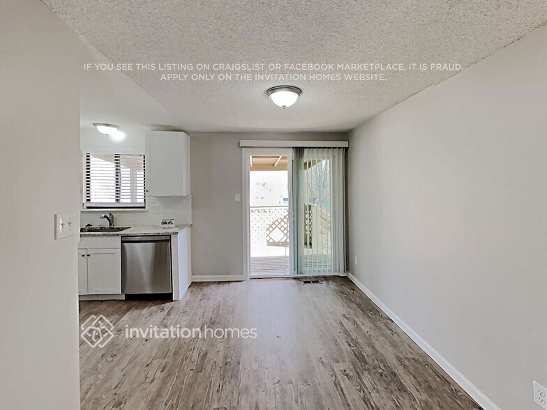 Building Photo - 12150 Bellaire St