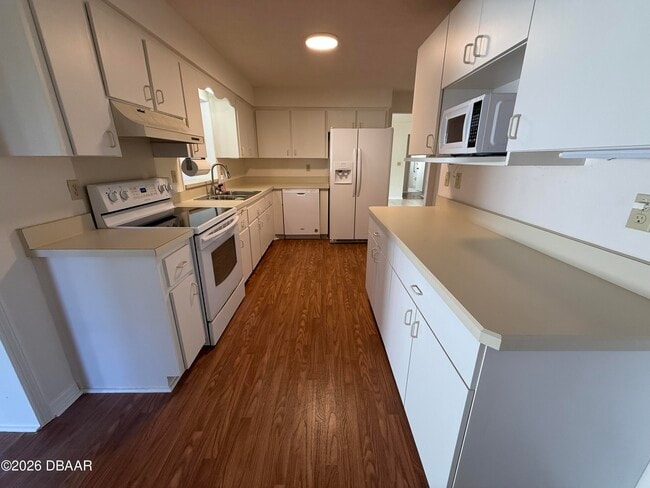 Building Photo - 117 Cuadro Pl