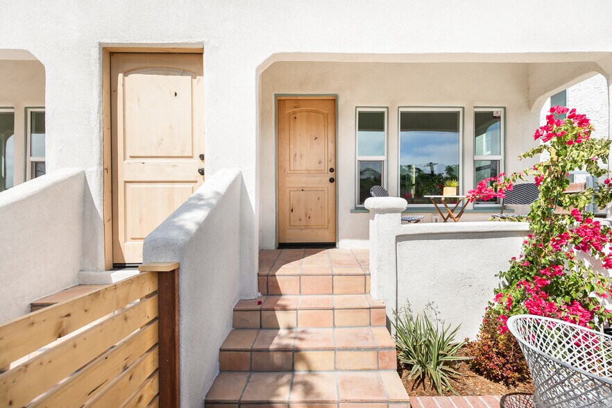 Primary Photo - 5847 Ernest Ave