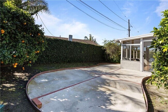 Building Photo - Spacious 4BR House in Torrance