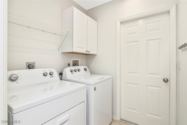 Building Photo - 220 18th Ave NW