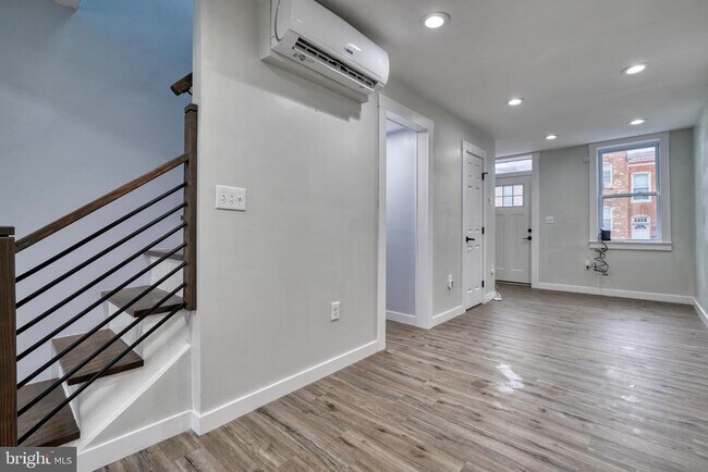 Building Photo - 1125 Washington Blvd